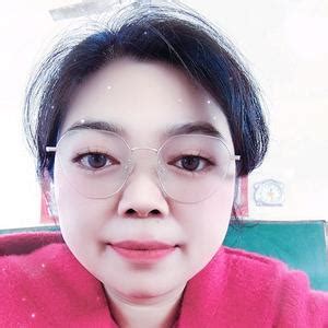 车厢里的独处时光:现代妻子们在路上的自我修复与角色转换