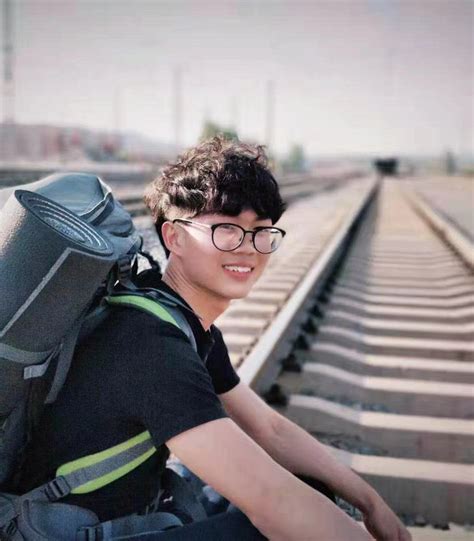 两大传媒品牌幕后创始人是谁?一次说清