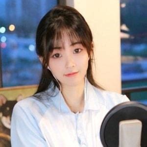 羞羞漫画网页真人:一种线上娱乐新形态的探索与观察相关问题有哪些需要注意