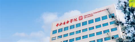 揭秘「车上人妻」的车内世界:不仅是交通工具,更是情绪缓冲带