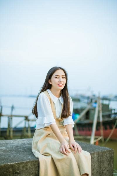 揭秘「车上人妻」的车内世界:不仅是交通工具,更是情绪缓冲带