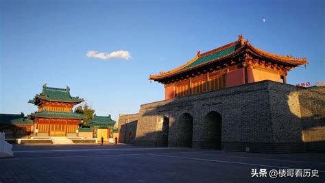 示意图：展示明网、深网、暗网关系的分层结构图