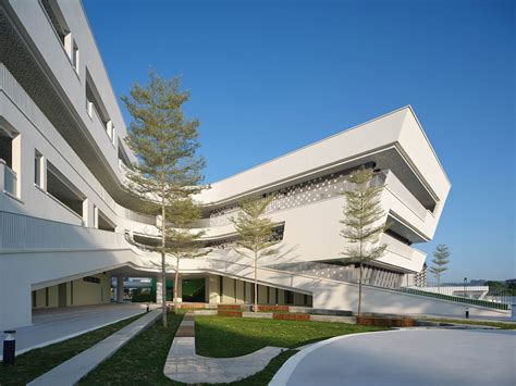 沈娜娜与夏晴子:一场备受关注的网络内容创作混战始末